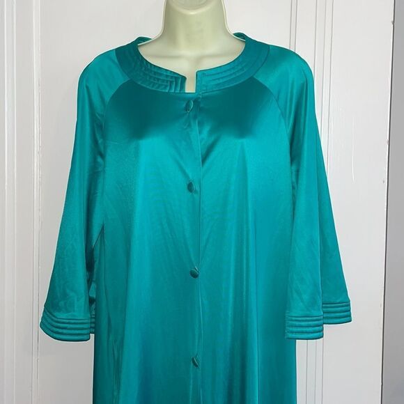 Vtg 70s/80s Montgomery Ward green robe with 3/4 sleeves - Picture 2 of 6